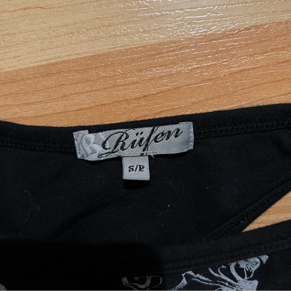 black graphic dress - Picture 2 of 3